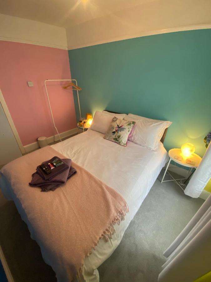 Tegfan -The Anglesey Townhouse Hotel เคอร์นาวอน ภายนอก รูปภาพ